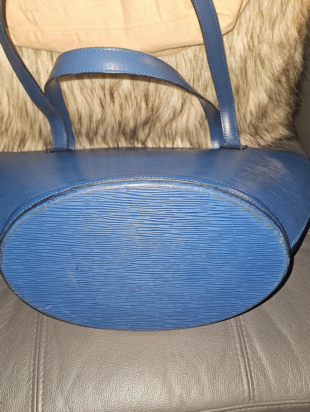 Louis Vuitton Blue Epi Leather Tote with Matching Agenda - Picture 5 of 11